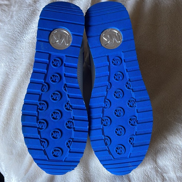 Micheal Kors sneakers - Picture 3 of 6